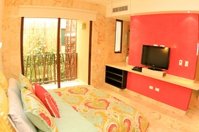 Las Brisas Condominios