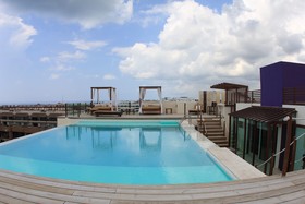 Las Brisas Condominios