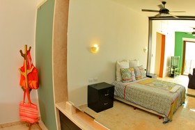 Las Brisas Condominios