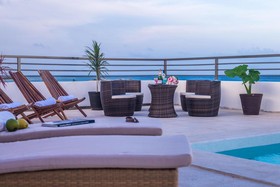 Las Perlas Condo Hotel