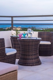 Las Perlas Condo Hotel
