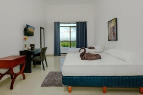 Las Perlas Condo Hotel