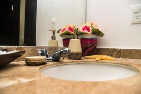 Las Perlas Condo Hotel