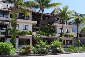 La Tortuga Hotel & Spa