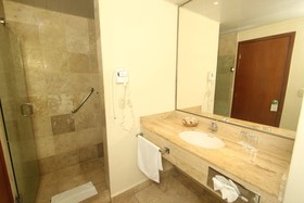 Los Itzaes Hotel
