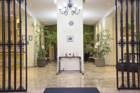 Los Itzaes Hotel