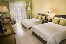 Los Itzaes Hotel