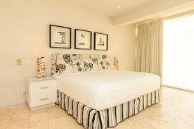 Magia Beachside Apartment by Bvr