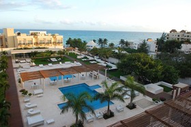 Magia Beachside Apartment by Bvr