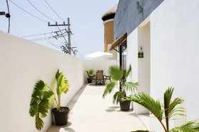Maui Suites