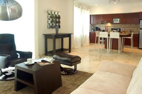 Maya Villa Condo Hotel & Beach Club