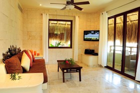 Maya Villa Condo Hotel & Beach Club