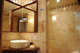 Maya Villa Condo Hotel & Beach Club