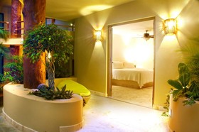 Maya Villa Condo Hotel & Beach Club