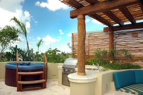 Maya Villa Condo Hotel & Beach Club