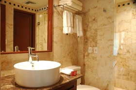 Maya Villa Condo Hotel & Beach Club