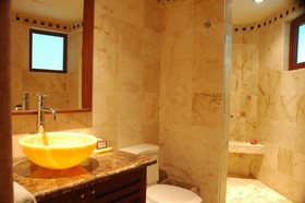 Maya Villa Condo Hotel & Beach Club
