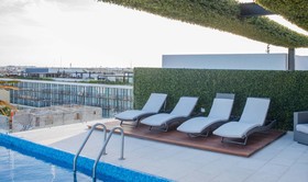 Menesse 32 by Mikitito Rentals