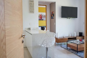 Menesse 32 by Mikitito Rentals