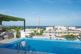 Menesse 32 by Mikitito Rentals