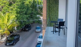 Menesse 32 by Mikitito Rentals