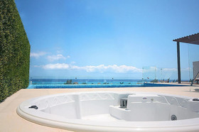 Menesse Beach Apartments