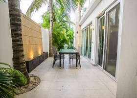 Oasis12 by Sea Side