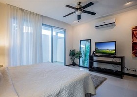 Oasis12 by Sea Side