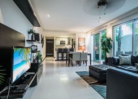 Oasis12 by Sea Side