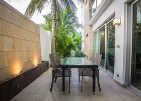 Oasis12 by Sea Side