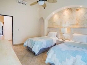 Paraiso Villa by ChezPlaya