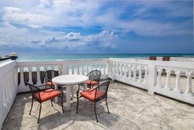 Plaza Marina Condos