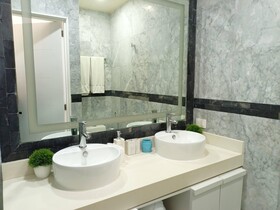 Polo 54 Downtown Apartments