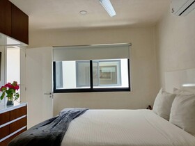 Polo 54 Downtown Apartments