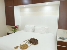 Polo 54 Downtown Apartments