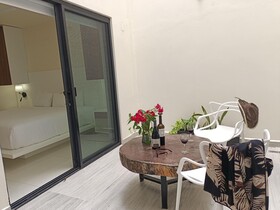 Polo 54 Downtown Apartments
