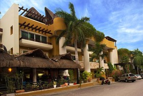 Pueblito Escondido by Moskito