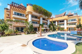 Pueblito Escondido by Moskito