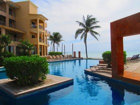 Residences El Faro by Playa Paradise