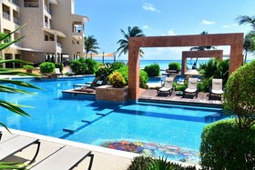 Residences El Faro by Your Best Getaway