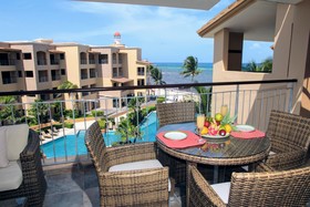 Residences El Faro by Your Best Getaway