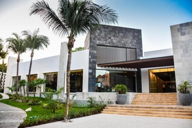 Sandos Playacar Select Club Adults Only