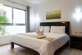 Skyline 24th by Playa Paradise