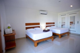 Sunrise 42 Suites