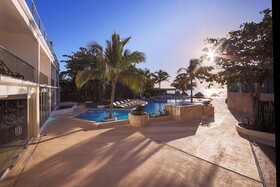 The Beachfront by The Fives Hotels