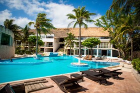 The Beachfront by The Fives Hotels