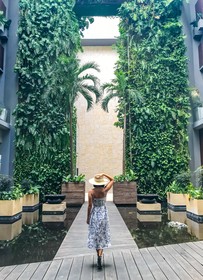 The Fives Downtown Hotel & Residences, Curio Collection by Hilton