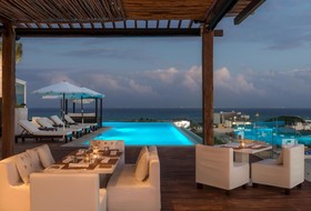 The Fives Downtown Hotel & Residences, Curio Collection by Hilton