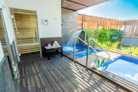 The Fives Downtown Hotel & Residences, Curio Collection by Hilton