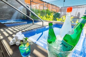 The Fives Downtown Hotel & Residences, Curio Collection by Hilton